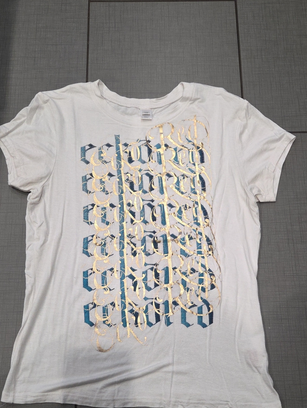 EckoRed White Short-Sleeve Graphic Tee with Gold Script Accent XL
